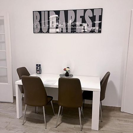 Boutique Family Apartment In The Heart Of City Budapest Exteriör bild