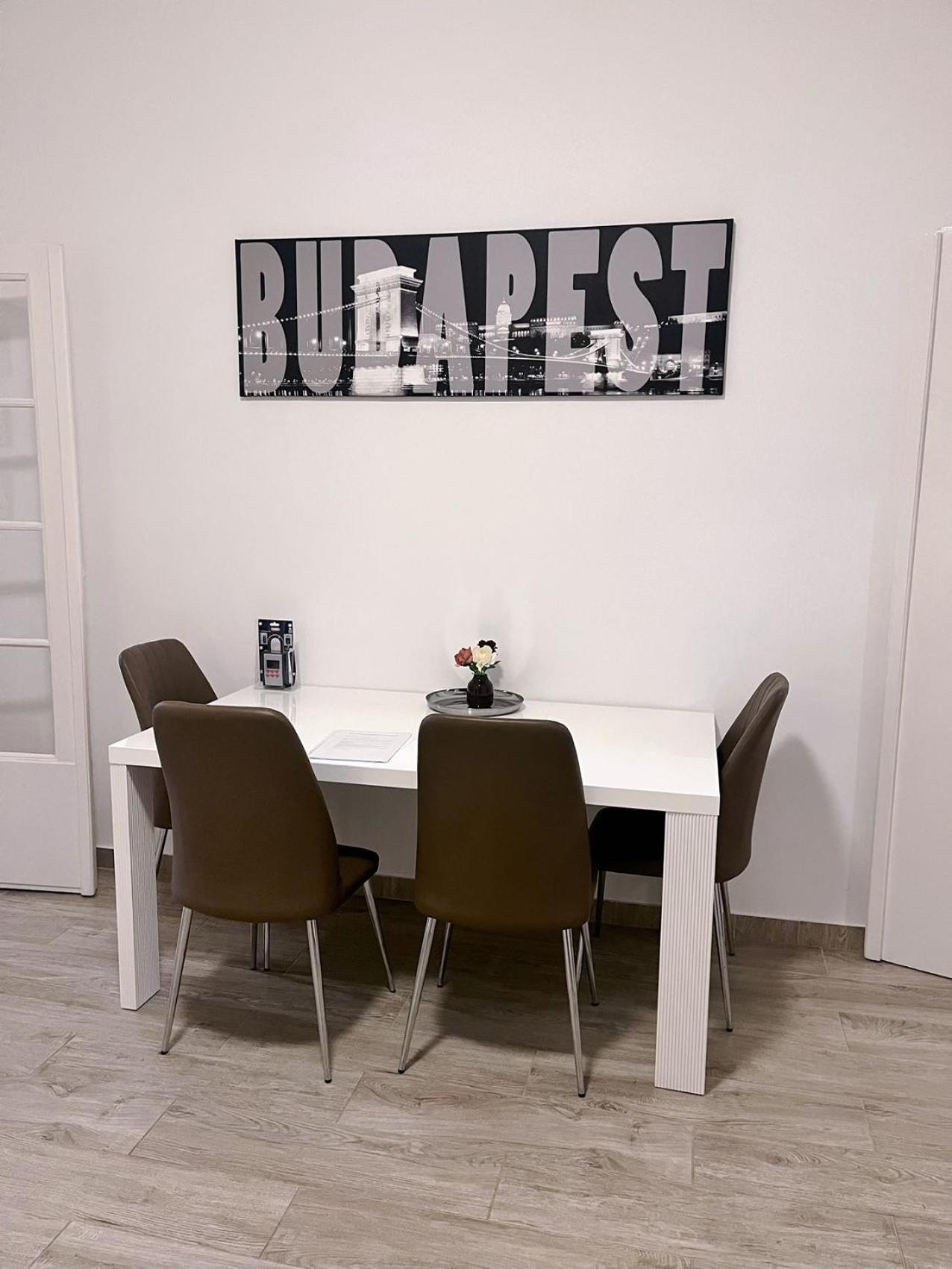 Boutique Family Apartment In The Heart Of City Budapest Exteriör bild