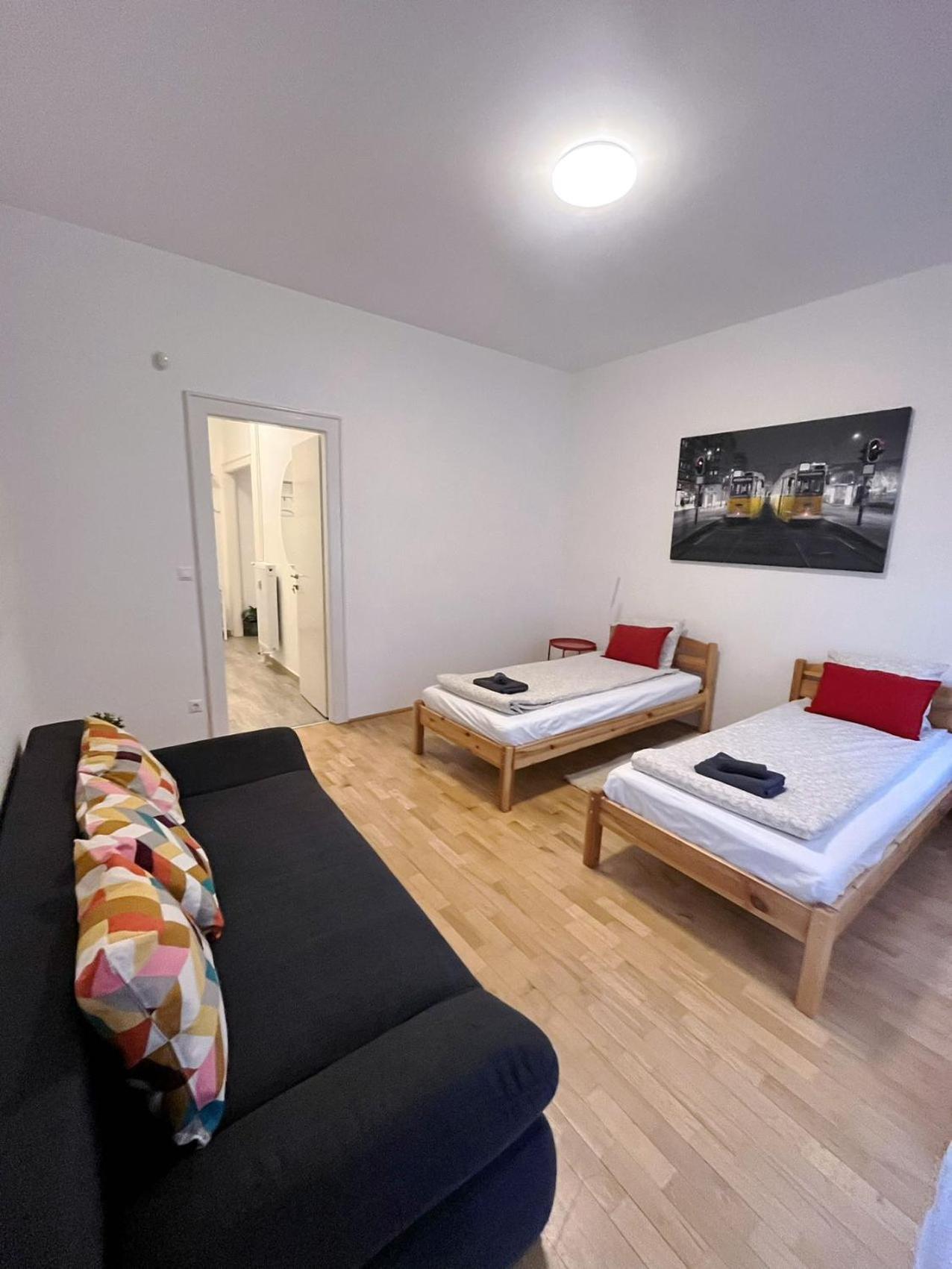 Boutique Family Apartment In The Heart Of City Budapest Exteriör bild