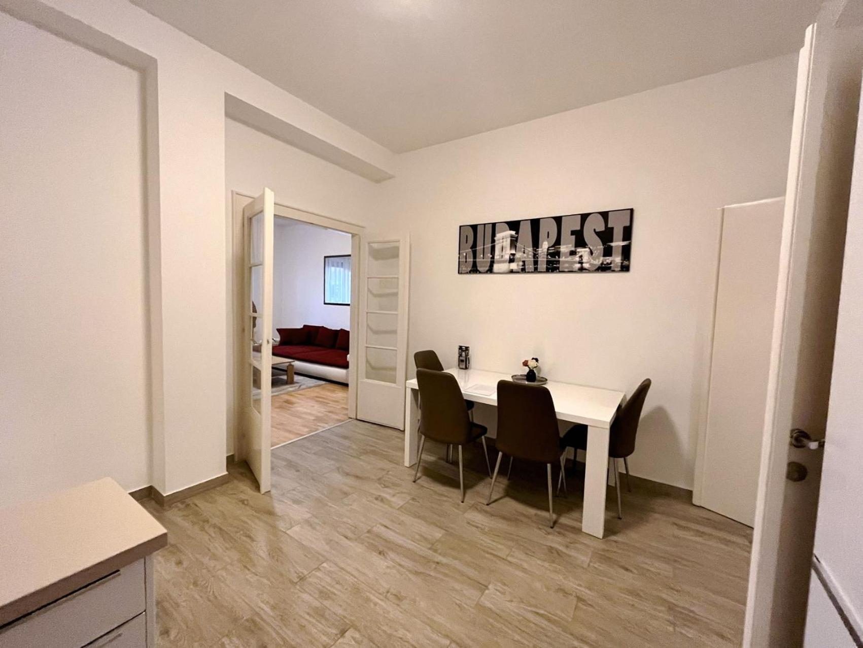 Boutique Family Apartment In The Heart Of City Budapest Exteriör bild