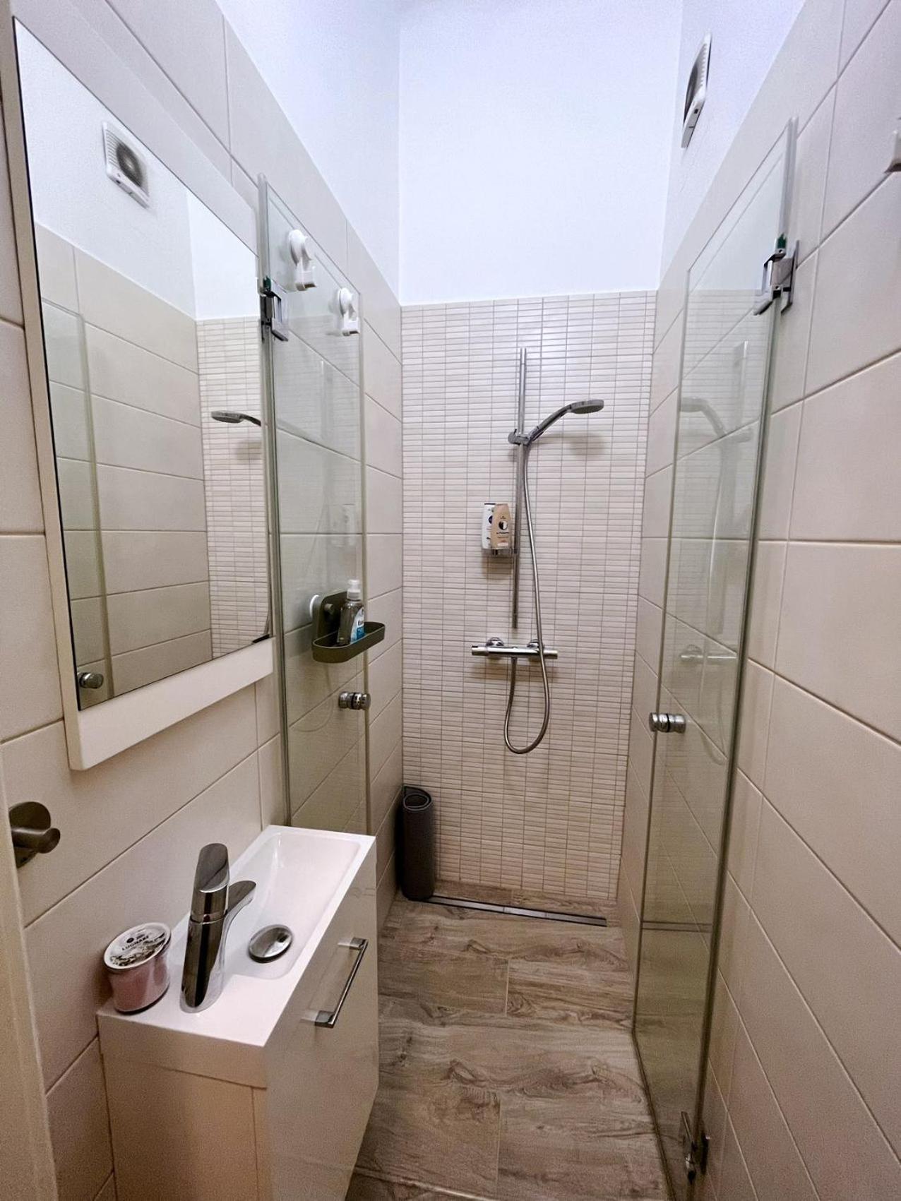 Boutique Family Apartment In The Heart Of City Budapest Exteriör bild